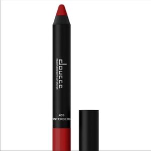 Doucce relentless matte lip in winterberry crayon